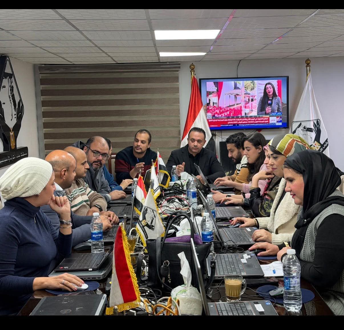 غرفة عمليات تنسيقية شباب الأحزاب والسياسيين تواصل انعقادها لمتابعة الانتخابات في الدوائر الـ30 الملغاة