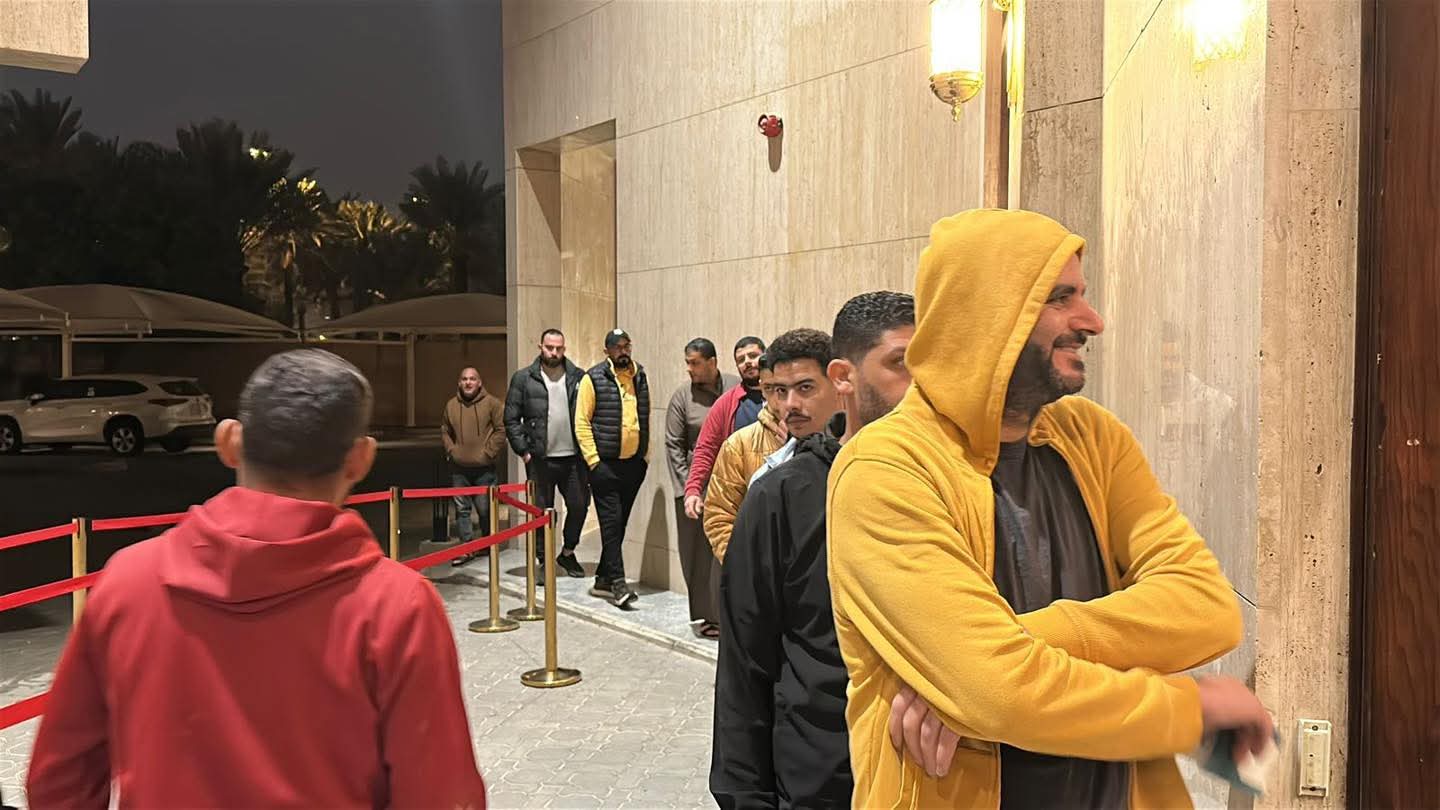 في الساعات الأخيرة لليوم الأول.. استمرار توافد أبناء الجالية المصرية في السعودية للإدلاء بأصواتهم في انتخابات مجلس النواب