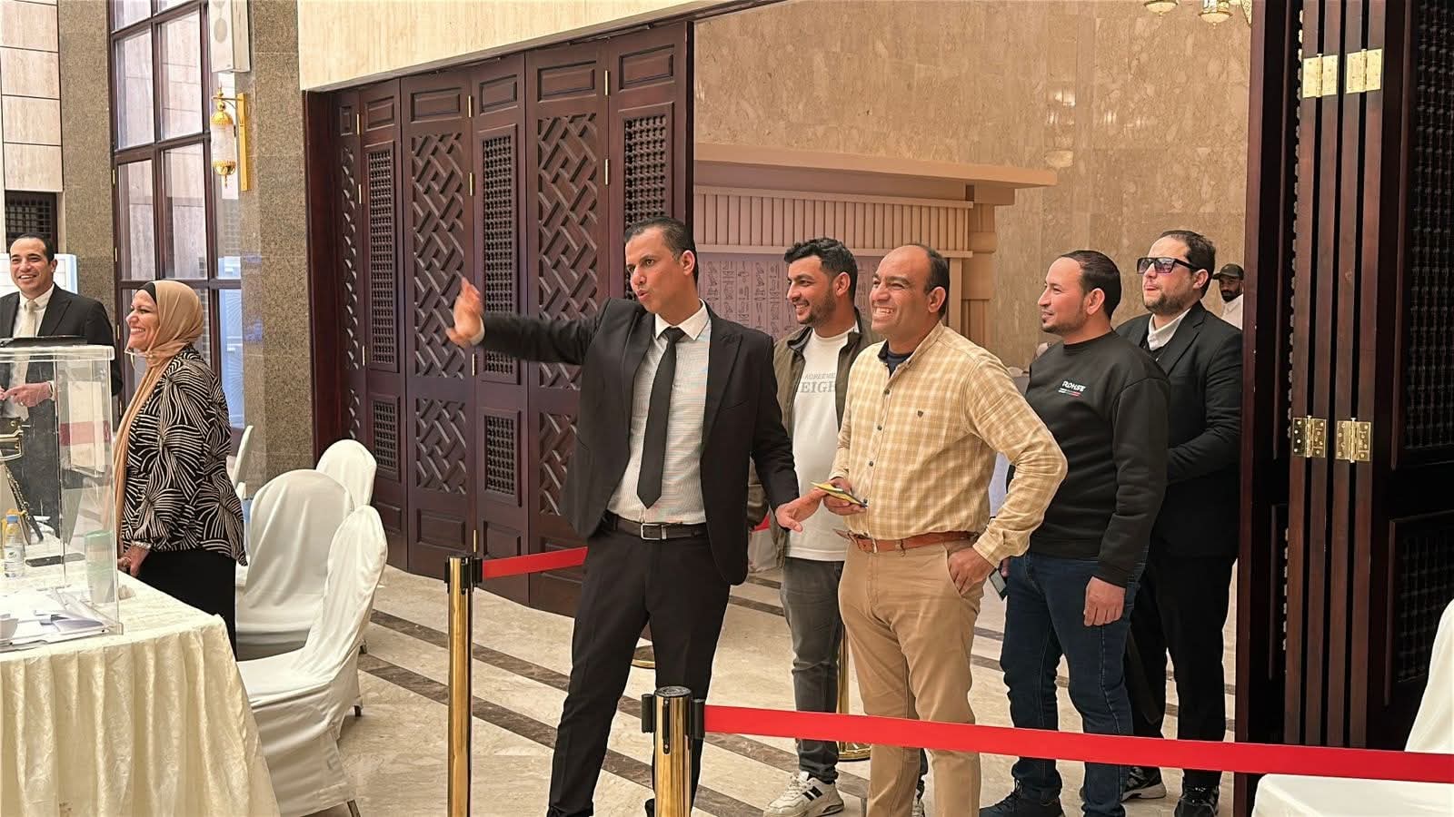 استمرار إقبال الناخبين على الدوائر الـ30 الملغاة للإدلاء بأصواتهم في مقر السفارة المصرية بالرياض